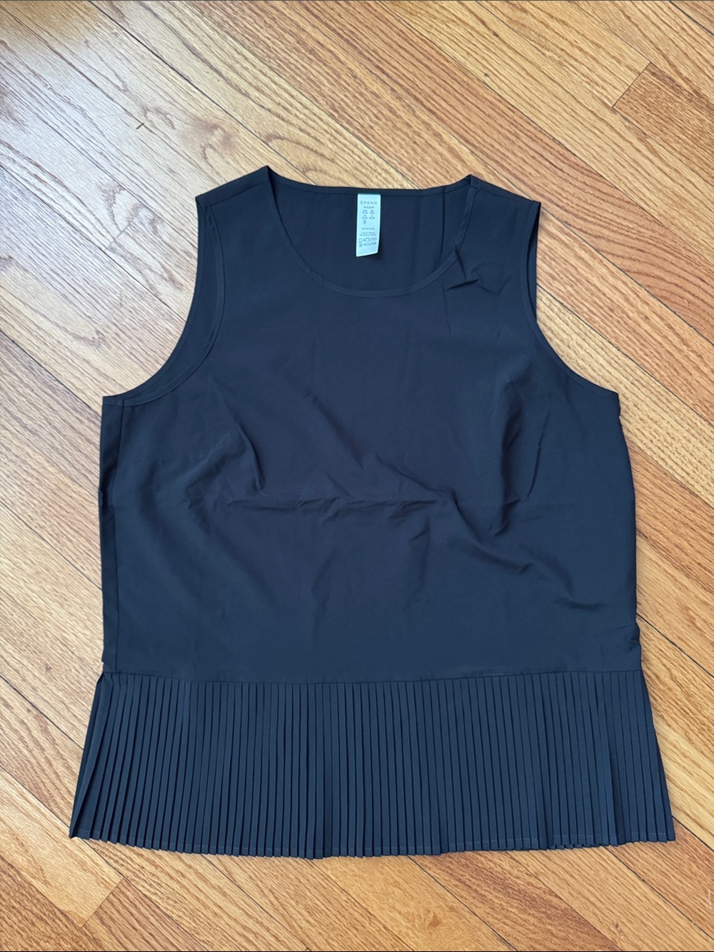 SPANX Black Pleated-Hem Sleeveless Top